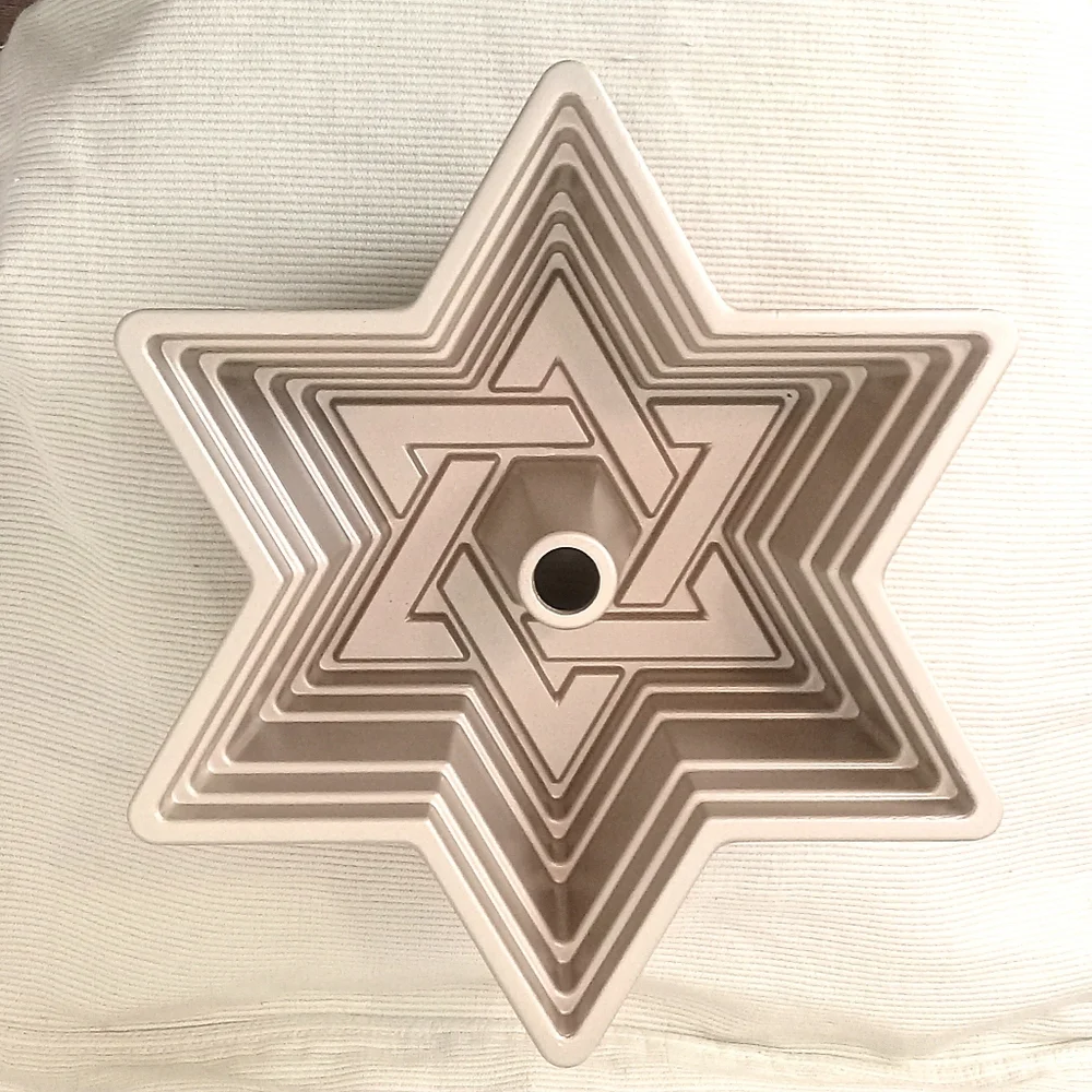 NEW Williams-Sonoma Star of David Bundt Cake Pan Nordic Ware Gold Bakeware USA